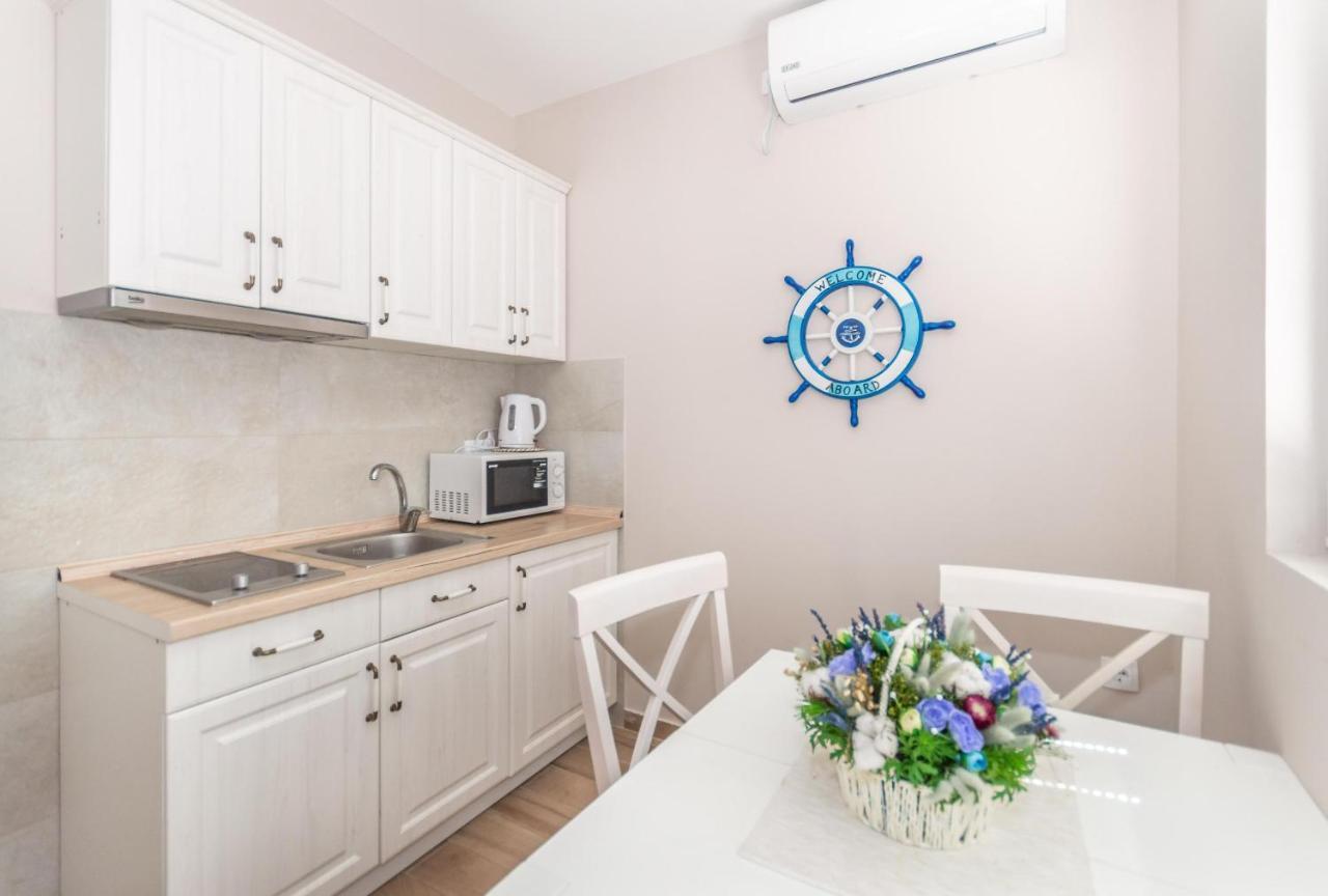 Ioannis Apartments Tivat Extérieur photo