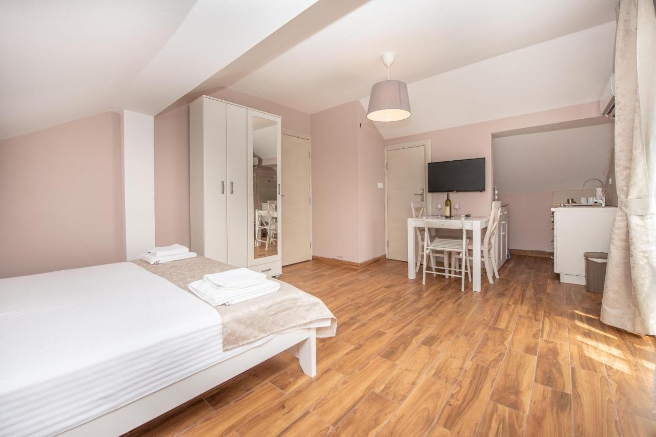Ioannis Apartments Tivat Extérieur photo