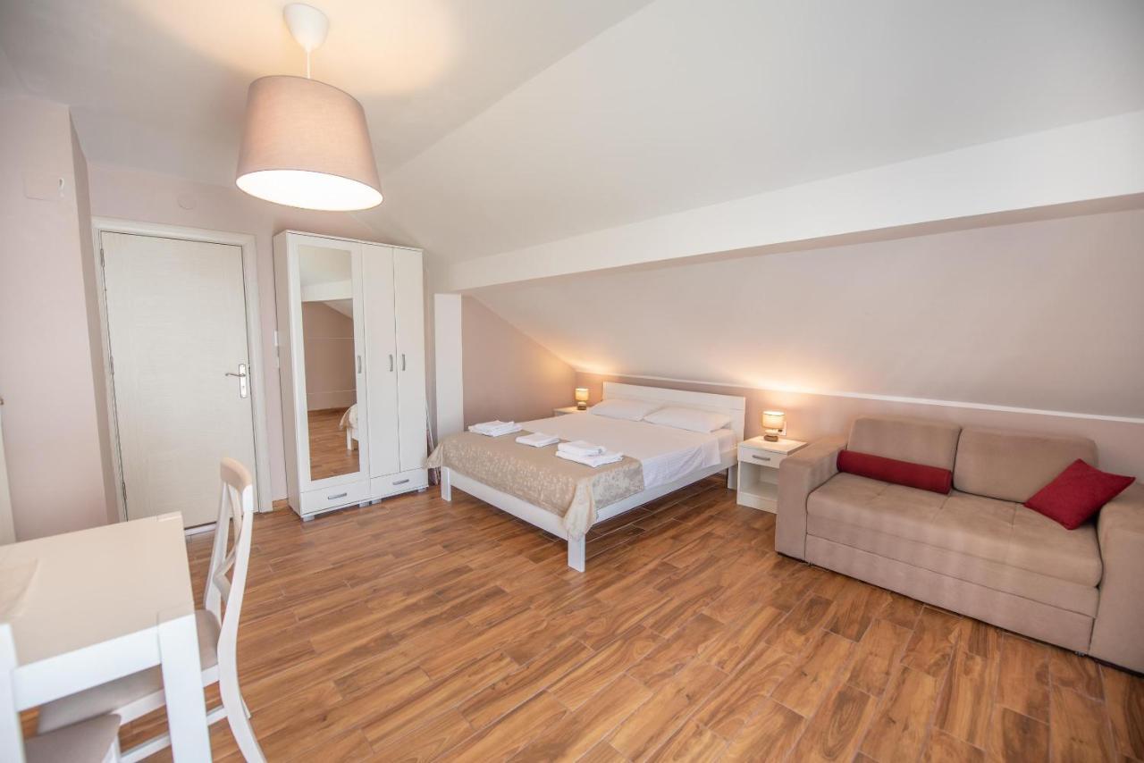 Ioannis Apartments Tivat Extérieur photo